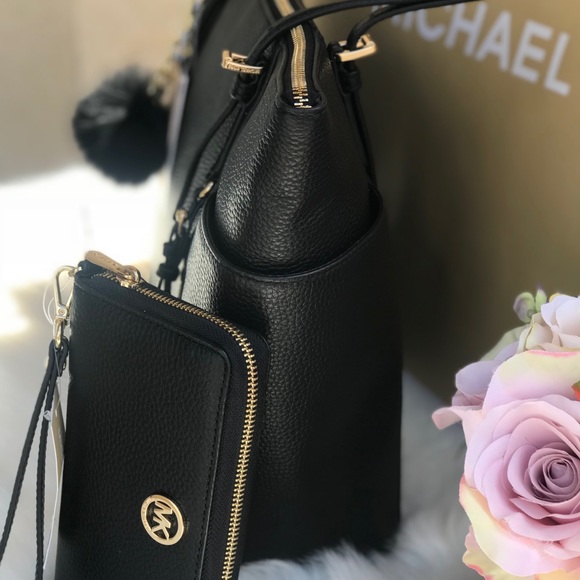 🌷MICHAEL KORS Black Pebbled Leather Tote Set - Picture 2 of 8